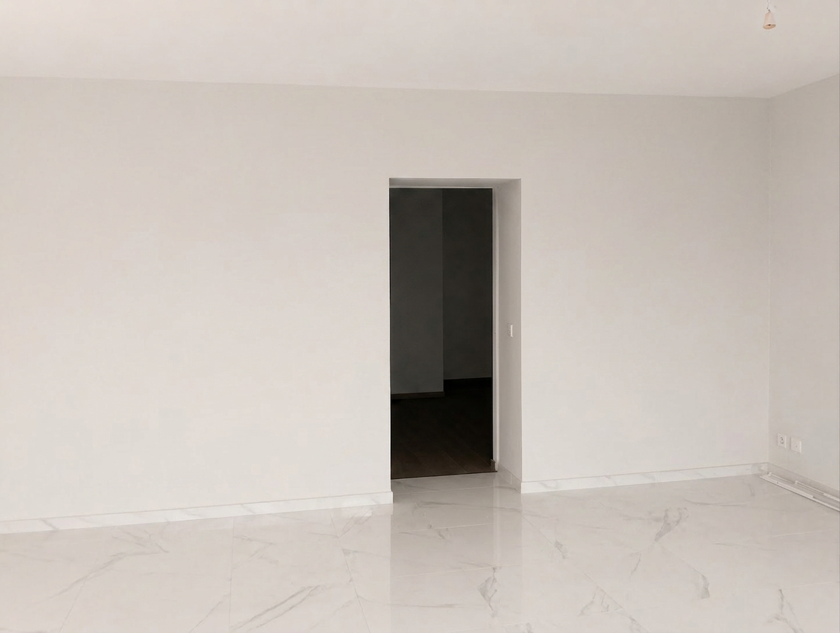 Avant — mur vide avant aménagement